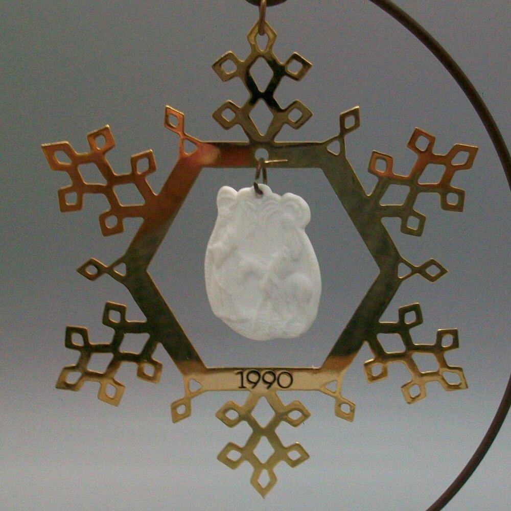 Hallmark Keepsake Ornament 1990 Greatest Story Collector Series 1st in Series